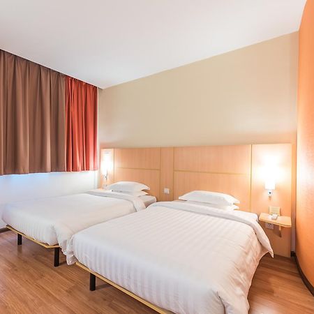 Ibis Shanghai Xujiahui Extérieur photo