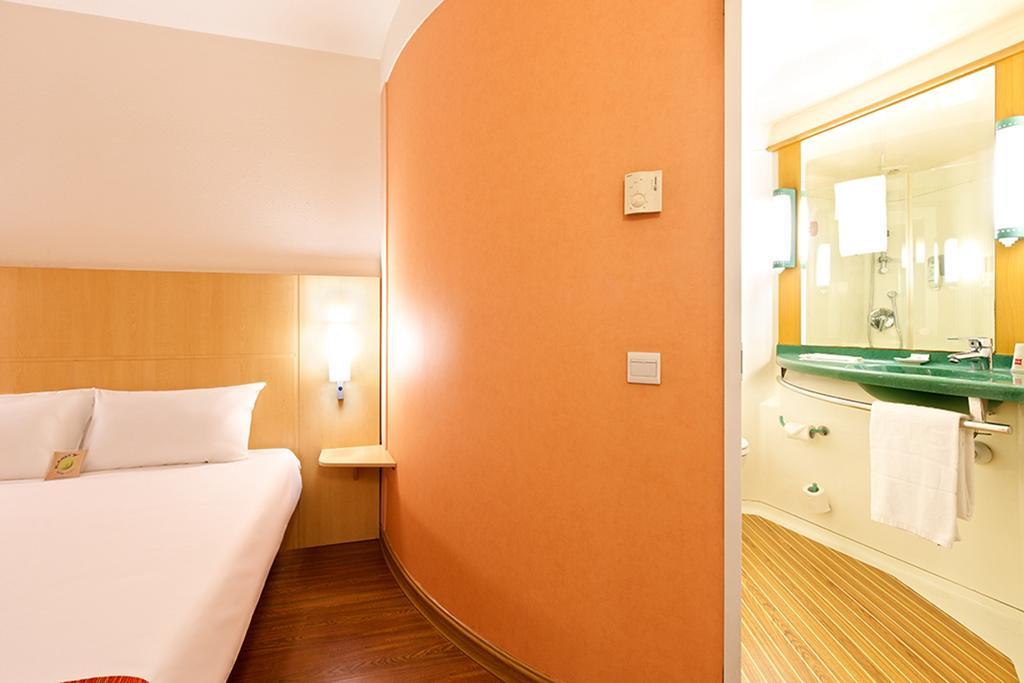 Ibis Shanghai Xujiahui Extérieur photo