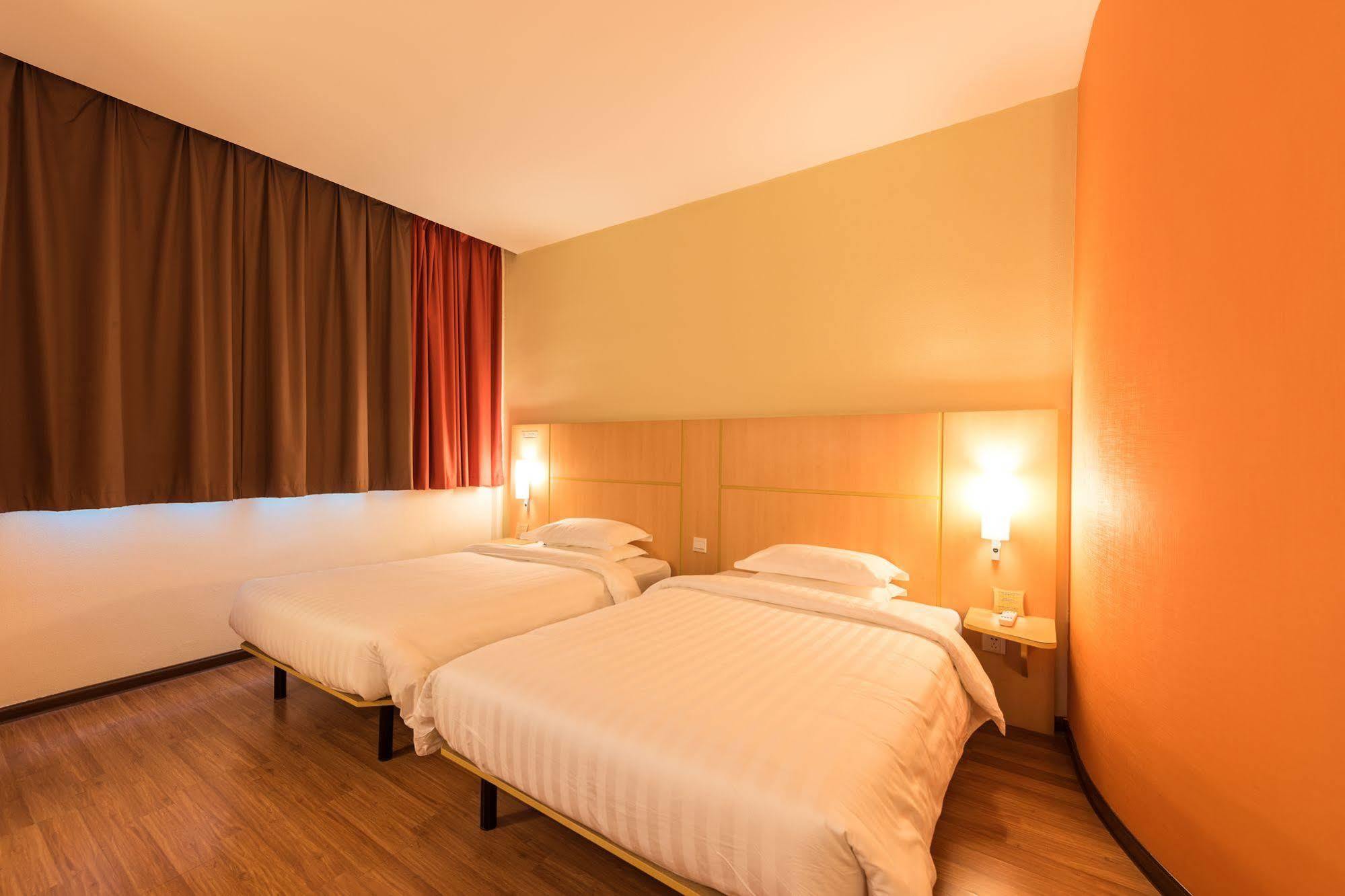 Ibis Shanghai Xujiahui Extérieur photo