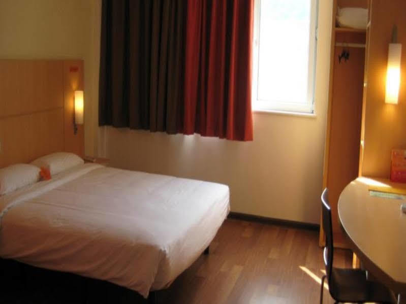 Ibis Shanghai Xujiahui Extérieur photo